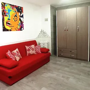 https://napoli-pop.hotels-amalfi.com