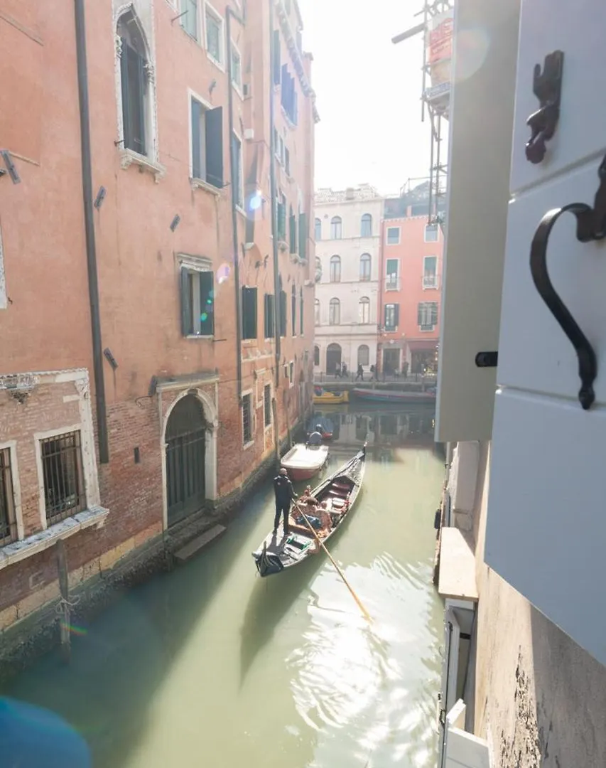 Apartments In San Marco With Canal View By Wonderful Italy Venecia