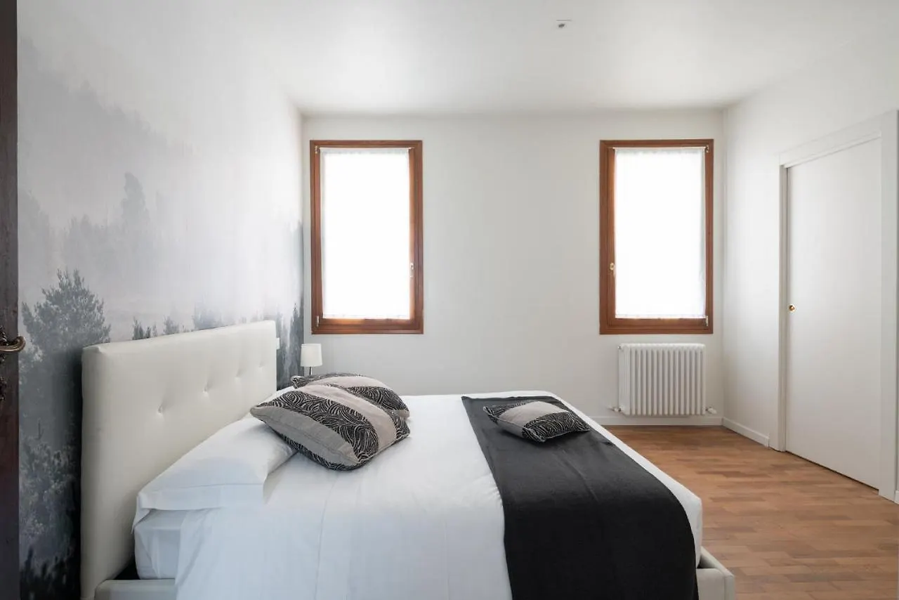 Apartments In San Marco With Canal View By Wonderful Italy Venecia