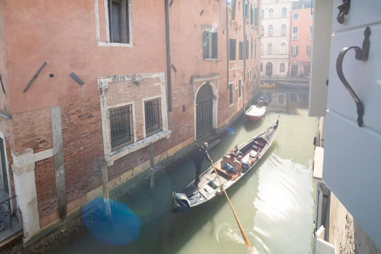 Apartments In San Marco With Canal View By Wonderful Italy Venecia Italia