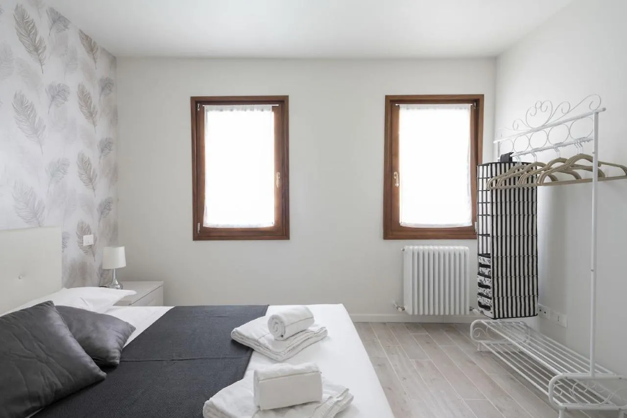 Apartments In San Marco With Canal View By Wonderful Italy Venecia Italia