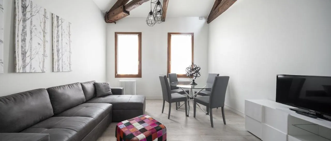 Apartments In San Marco With Canal View By Wonderful Italy Venecia